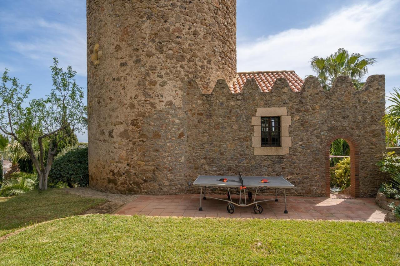 Castillo Can Xirau, Propiedad Exclusiva Con Piscina & Aircon Villa Santa Susanna Bagian luar foto