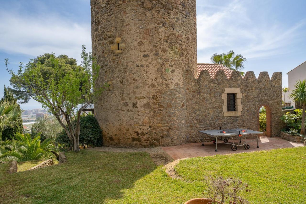 Castillo Can Xirau, Propiedad Exclusiva Con Piscina & Aircon Villa Santa Susanna Bagian luar foto